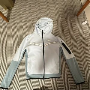 Multi blue Nike tech SIZE M